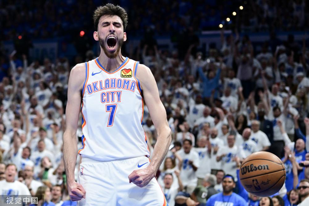 郑钦文在比 郑钦文在比