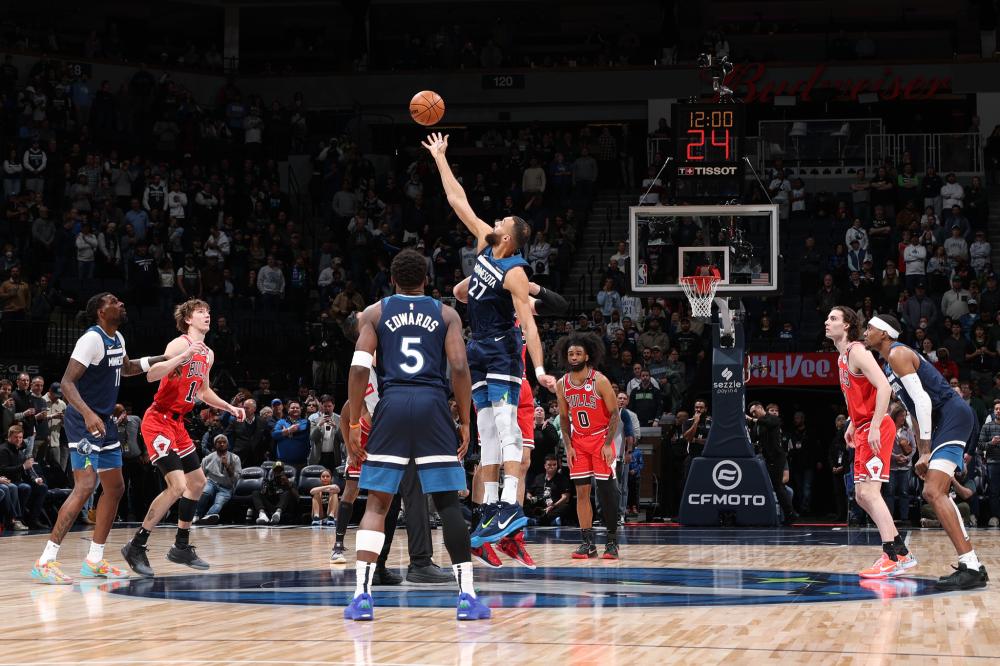 中国队更应 中国队更应